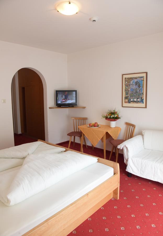 Hotel Pension Schweitzer ซีลันโดร ภายนอก รูปภาพ