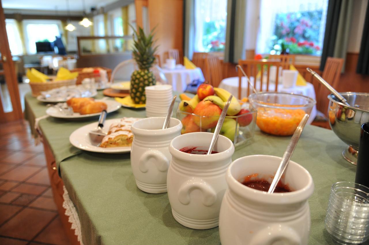 Hotel Pension Schweitzer ซีลันโดร ภายนอก รูปภาพ